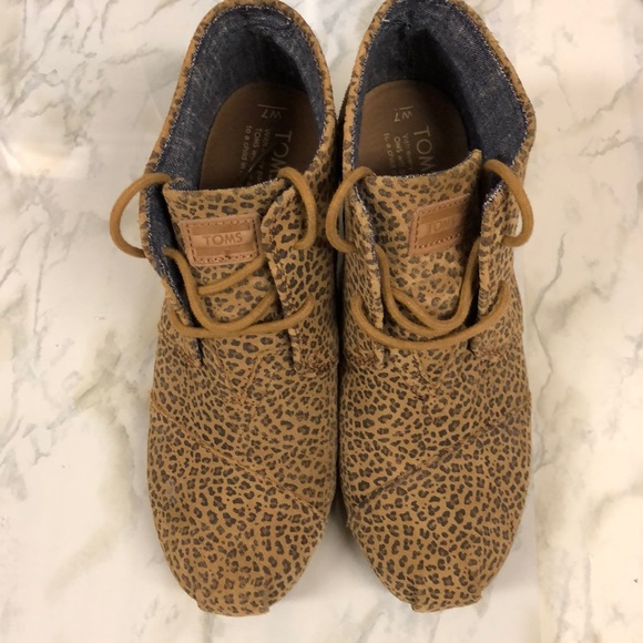 TOMS Leopard Print Desert Wedge booties - Picture 3 of 8